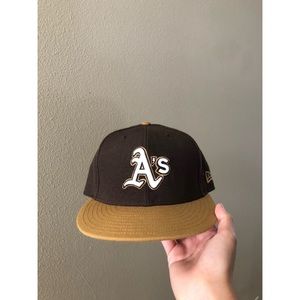 Oakland Athletics Fitted Baseball Cap